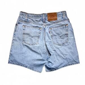 Levi’s Jeans 551 90s Vintage USA made Red Tab Light Wash Denim Jean Shorts 32”